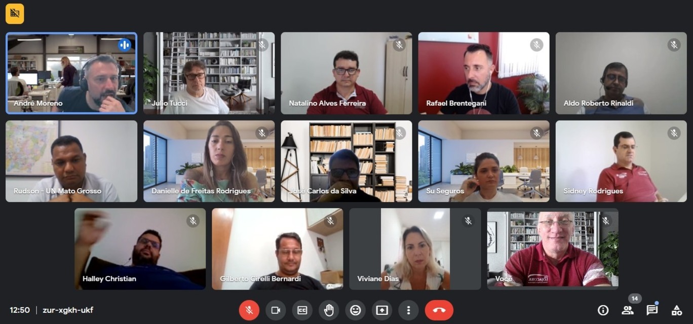 O time de gestores da Regional SP Centro Norte, em alinhamento sobre os treinamentos O time de gestores da Regional SP Centro Norte, em alinhamento sobre os treinamentos