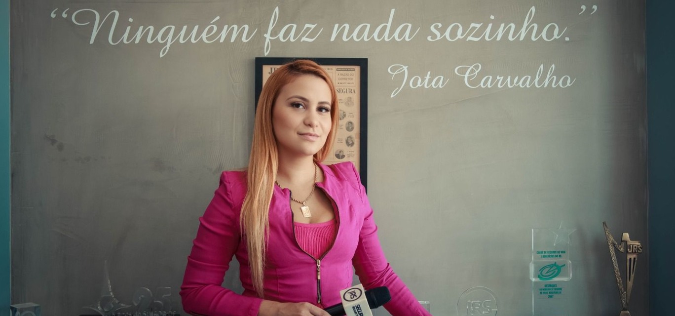 Júlia Senna Júlia Senna