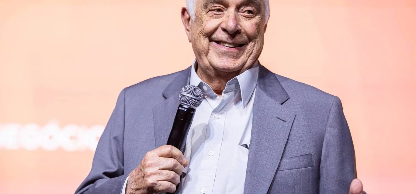 Nilton Molina Nilton Molina