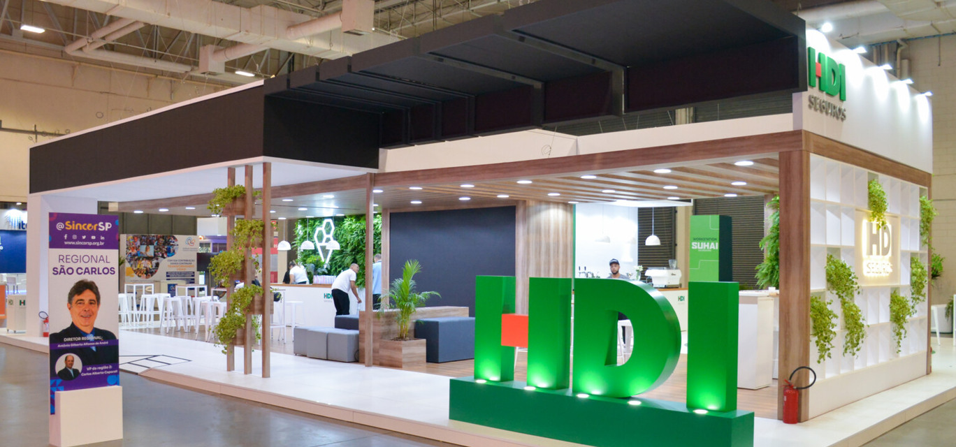 Seguradora traz novidades e palestras para fortalecer ligação com profissionais do setor. Seguradora traz novidades e palestras para fortalecer ligação com profissionais do setor.