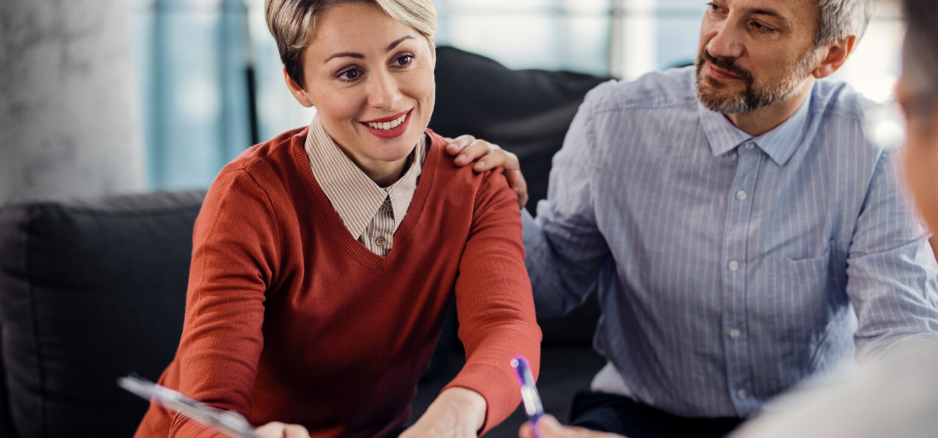 A venda de seguros exige muito treinamento e esforço, mas recompensa pela carreira promissora. A venda de seguros exige muito treinamento e esforço, mas recompensa pela carreira promissora.